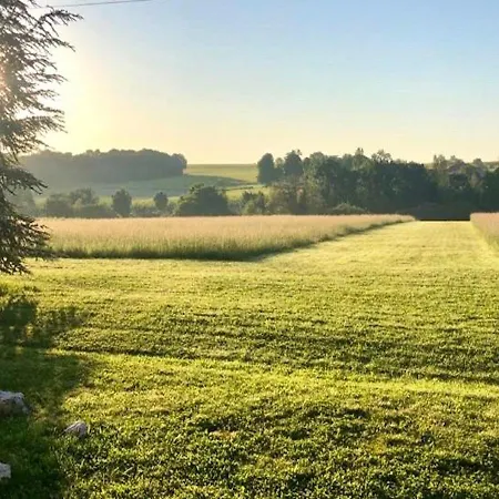 Le Pigeonnier Сasa de vacaciones Verrieres (Charente)
