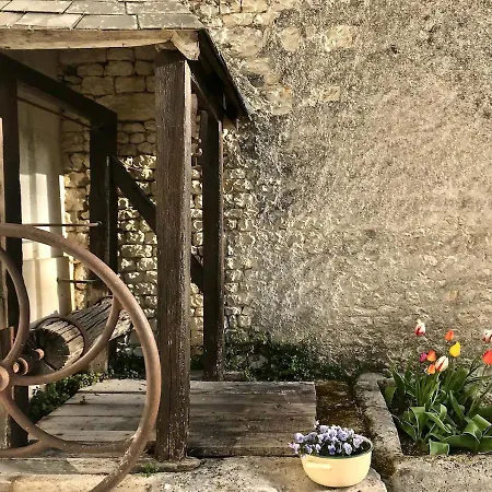 Le Pigeonnier Сasa de vacaciones *