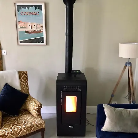 Дом отдыха Le Pigeonnier Verrieres (Charente)