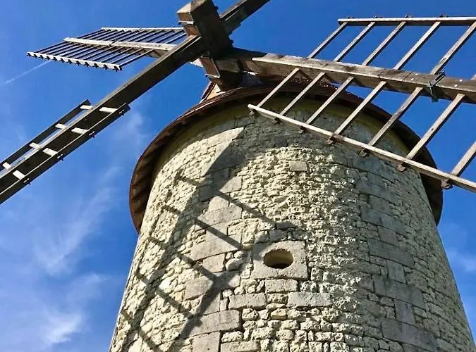 Semesterbostad Le Pigeonnier Verrieres (Charente)