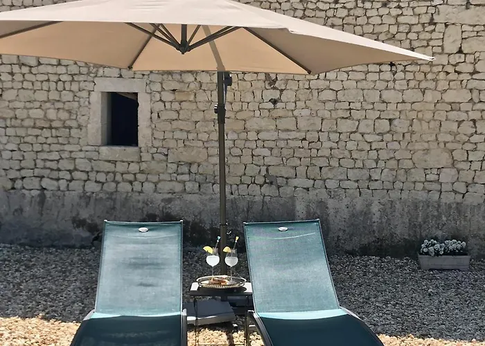 Le Pigeonnier * Verrieres (Charente)