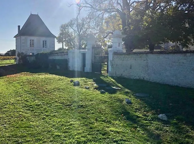 Semesterbostad Le Pigeonnier Verrieres (Charente)