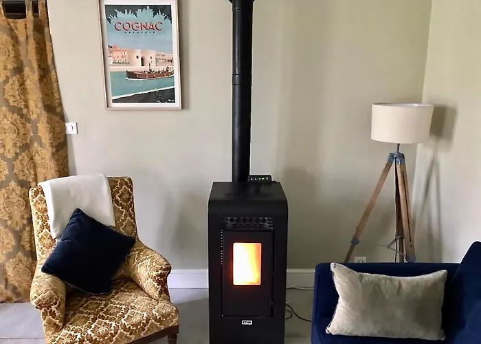 Semesterbostad Le Pigeonnier Verrieres (Charente)